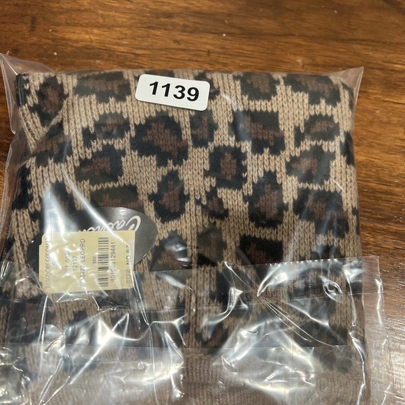 Bergdorf Goodman Leopard Cheetah Animal Print Infinity Scarf Cashmere - Picture 12 of 12